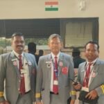 बिलासपुर-नागपुर-बिलासपुर वंदे भारत ट्रेन के सभी टिकट चेकिंग स्टाफ वॉकी-टॉकी से हुए लैस*