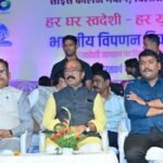 स्वदेशी चीजों के इस्तेमाल से मज़बूत होगा भारत : श्री अरूण साव*जागरुक बनें और अपने देश में निर्मित सामानों का इस्तेमाल करें : अमर अग्रवाल उप मुख्यमंत्री ने सात दिवसीय स्वदेशी मेले का किया शुभारंभ*