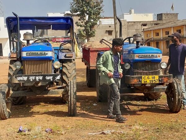 अवैध खनिज परिवहन करते दो हाइवा और चार ट्रैक्टर जब्त*