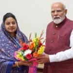 सांसद हिमाद्री सिंह ने प्रधानमंत्री नरेंद्र मोदी से  भेंट कर शहडोल के फुटबॉल खिलाड़ियों की अंतरराष्ट्रीय मीडिया में चर्चा करने हेतु आभार व्यक्त जताया