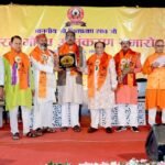 समाजसेवी श्री शिव प्रताप साव  को “थावे विद्यापीठ” ने भारत गौरव अलंकरण देकर सम्मानित किया