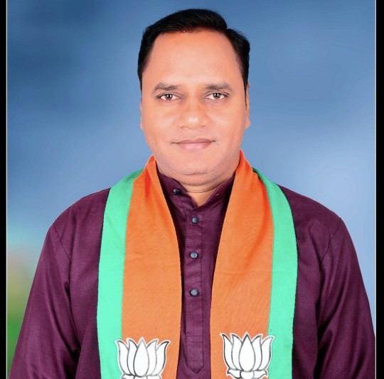भाजपा बिलासपुर पश्चिम मंडल अध्यक्ष लक्ष्मी नारायण कश्यप कार्यकारिणी सदस्य डॉ.हेमंत कलवानी राजेश सिंह ठाकुर ,चंद्र प्रकाश बाजपयी  नरेश नायडू मनोनीत