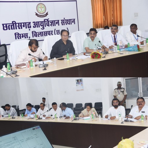 सिम्स की स्वशासी समिति की बैठक में लिए कई महत्वपूर्ण निर्णय*  *मरीजों को कम्प्यूटराईज्ड जांच रिपोर्ट देने संभागायुक्त ने दिए निर्देश*