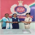 रेल सुरक्षा बल,दपूमरे. ऑपरेशन अमानत के अंतर्गत वर्ष-2024 एवं 27 जून, 2025 तक 3 करोड़ 86 लाख रु. से अधिक मूल्य का सामान संबन्धित यात्रियों को वापस लौटाया”