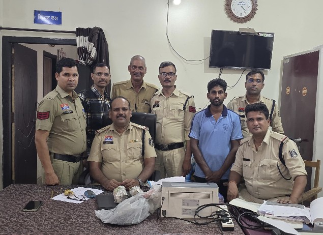 तवे से पत्नी पर हमला कर उसकी हत्या करने वाला हत्यारा पति को सकरी पुलिस ने किया गिरफ्तार