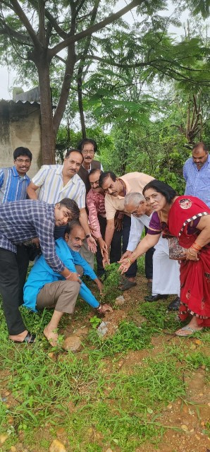 कान्यकुब्ज ब्राह्मण विकास मंच छत्तीसगढ़ द्वारा नवनिर्मित आशीर्वाद भवन भगवान श्री परशुराम जी मंदिर परिसर लोखंडी में मासिक बैठक संपन्न हुई