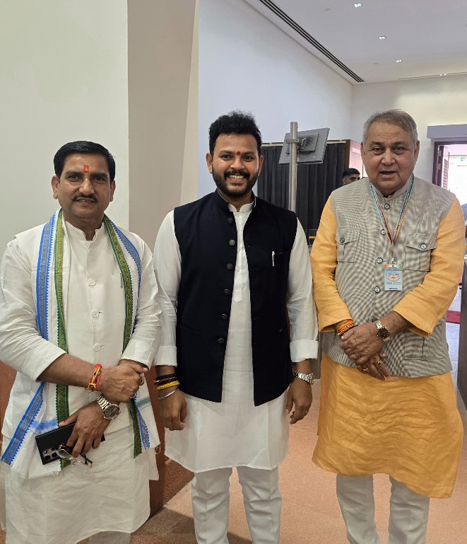 केंद्रीय मंत्री श्री तोखन साहू एवं विधायक श्री धर्मजीत सिंह की दिल्ली में केन्द्रीय मंत्रियों से सौजन्य मुलाकात*  *बिलासपुर एयरपोर्ट, युवा कार्यक्रम एवं खेल सुविधाओं को लेकर हुई सार्थक चर्चा*
