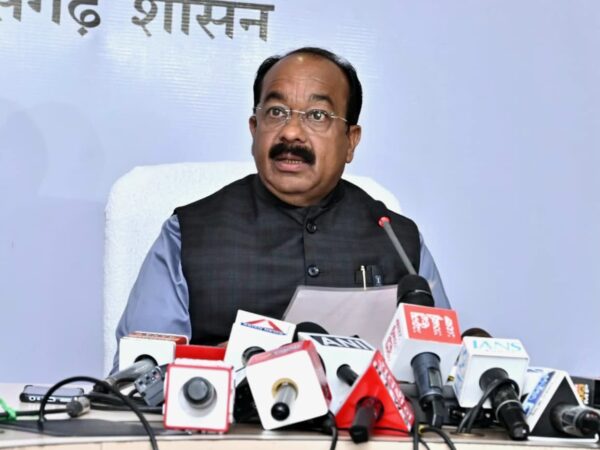 बिग ब्रेकिंग: मुख्यमंत्री ने छत्तीसगढ़ के अधिकारी कर्मचारियों के लिए दो प्रतिशत महंगाई भत्ता बढ़ाने की घोषणा की*  *दो प्रतिशत की होगी वृद्धि, अब केंद्र के बराबर 55 प्रतिशत मिलेगा महंगाई भत्ता*