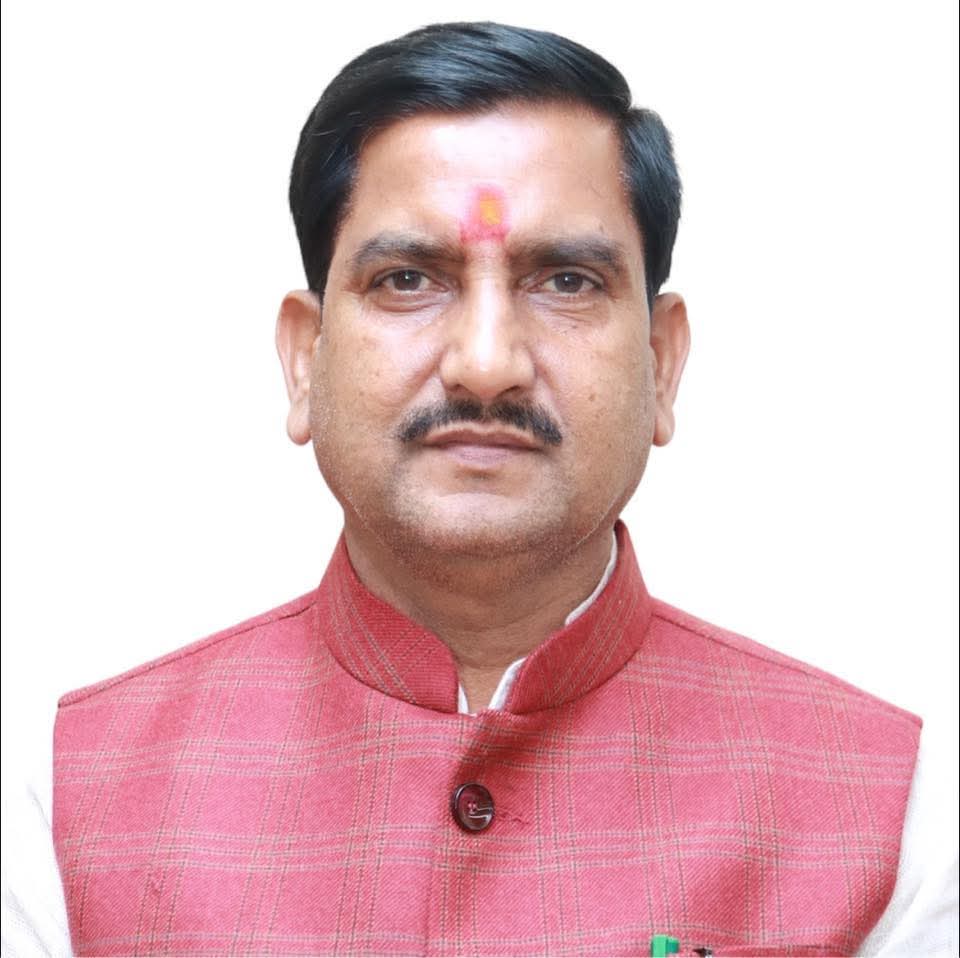 बिल्हा क्षेत्र के रेलयात्रियों के लिए खुशखबरी- केन्द्रीय राज्यमंत्री श्री तोखन साहू की पहल पर केन्द्रीय रेल मंत्री श्री अश्विनी वैष्णव ने ट्रेन ठहराव के लिए अधिकारियों को निर्देश दिए*