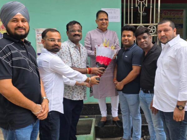 भाजयुमो नेताओं ने हर्षोल्लास के साथ मनाया अपने नेता का जन्मदिवस*