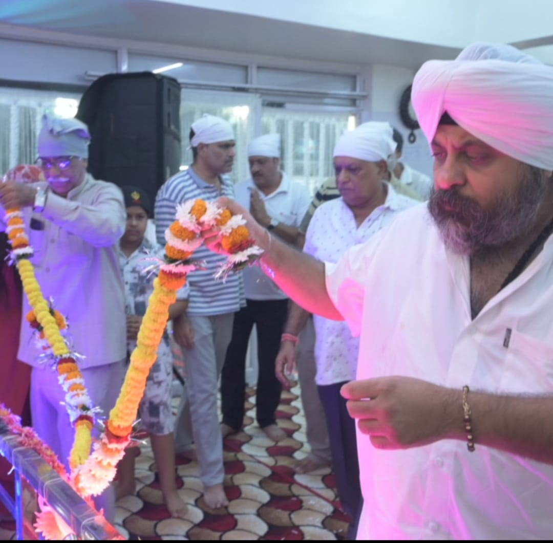 सिंधी कॉलोनी स्थित धन गुरु नानक डेरा संत बाबा थाहिरिया सिंग दरबार में इछा पूरक 40 दिवसीय 5 जपजी साहिब का अखंड पाठ का आरंभ