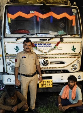 20 टन अवैध स्क्रैप के साथ दो आरोपी गिरफ्तार, माजदा वाहन भी जब्त*