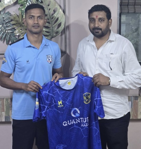 छत्तीसगढ़ फुटबॉल चैंपियंस लीग का रंगारंग शुभारंभ 29 अक्टूबर से  इंडियन लीजेंड धर्मराज रावणन एवं विदेशी खिलाड़ी होंगे आकर्षण का केंद्र  कोटा स्टेडियम, रायपुर में सायं 6 बजे से होगी प्रतियोगिता