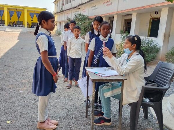 डी.पी. स्कूल भकुर्रा नवापारा में आयुष्मान शिविर का हो रहा संचालन*