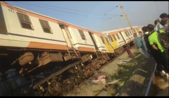 रेल मंत्री अश्विनी वैष्णव ने दुर्घटना में मारे गए यात्रियों के लिए 10 लाख रु. और गंभीर रूप से घायल यात्रियों के लिए 5 लाख , सामान्य घायल यात्रियों के लिए एक लाख के मुआवजे की घोषणा की