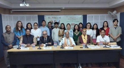 नवसाक्षर लेखन कार्यशाला’ का राजीव गांधी वि.वि. ईटानगर के कुलपति प्रो जयदेव साहु तथा राष्ट्रीय पुस्तक न्यास, के मुख्य संपादक एवं संयुक्त निदेशक ने किया उद्घाटन*