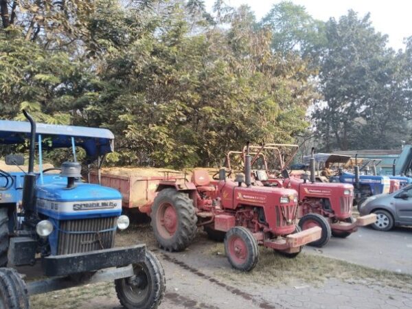 खनिज के अवैध परिवहन पर बड़ी कार्रवाई, चार दिनों में 17 वाहन जब्त*  *खनिजों के अवैध उत्खनन, परिवहन एवं भंडारण के विरुद्ध कार्रवाई आगे भी जारी रहेगी*