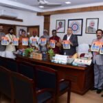विधान सभा के वर्ष 2026 के कैलेण्डर एवं डायरी (दैनंदिनी) का विमोचन.  -विधान सभा अध्यक्ष डॉ. रमन सिंह ने किया विमोचन.