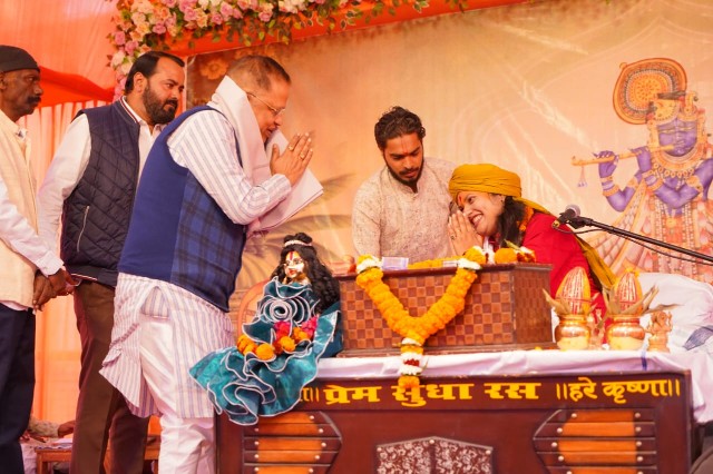 नगर विधायक श्री अमर अग्रवाल शास्त्री स्कूल प्रांगण में 12 जनवरी से प्रारंभ होने वाली भव्य श्री राम कथा के आयोजन स्थल का निरीक्षण किया