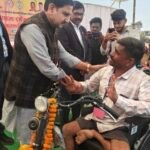 केन्द्रीय राज्य मंत्री श्री तोखन साहू ने किया 56 दिव्यांगजनों को मोटराइज्ड ट्राइसायकल का वितरण*