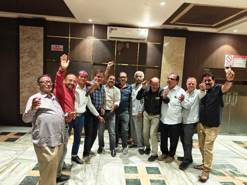 सिंधू कल्चरल एलायंस फोरम के सभी प्यारे सदस्यों का होली मिलन समारोह संपन्न