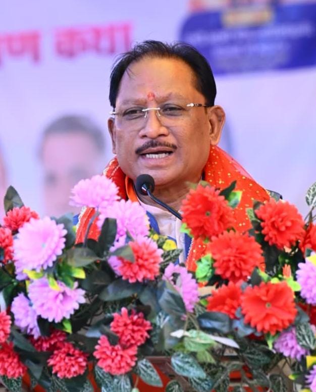 डीजल पर एक्साइज ड्यूटी समाप्त, पेट्रोल पर ₹10 की कटौती—केंद्र सरकार के फैसले का मुख्यमंत्री श्री विष्णुदेव साय ने किया स्वागत*  *मुख्यमंत्री ने कहा—140 करोड़ नागरिकों को सीधी राहत देने वाला ऐतिहासिक निर्णय, प्रधानमंत्री की संवेदनशीलता और दूरदर्शिता का परिचायक*