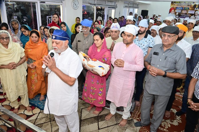 सत्संग में आने का लाभ क्या है मरने के बाद पता चल जाता है हर इंसान को , पर जिन्हें जीते जी पता चले वही इंसान सत्संग का असली लाभ प्राप्त करता है