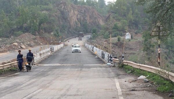 बड़ी राहत : आवाजाही के लिए खुला तान नदी ब्रिज,रिकॉर्ड समय में पूरा किया गया मरम्मत कार्य*