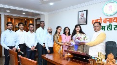 मुख्यमंत्री श्री विष्णु देव साय से छत्तीसगढ़ से अखिल भारतीय सेवाओं में चयनित अभ्यर्थियों ने की सौजन्य मुलाकात*