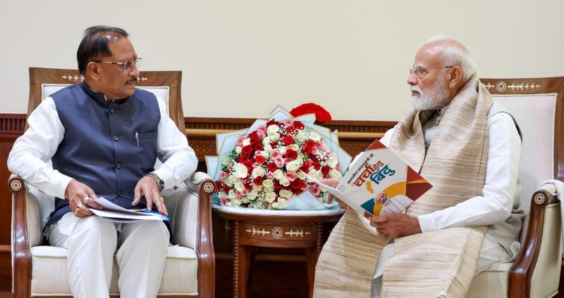 प्रधानमंत्री श्री नरेंद्र मोदी से मुख्यमंत्री श्री विष्णु देव साय ने की भेंट, छत्तीसगढ़ के विकास और ‘बस्तर विजन’ पर हुई विस्तृत चर्चा*