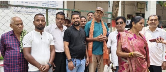 राशन दुकानदार एवं विक्रेता कल्याण संघ ने जनदर्शन में कलेक्टर को ज्ञापन सौंप टीडीएस कटौती एवं भुगतान संबंधी विवरण उपलब्ध कराने की मांग की