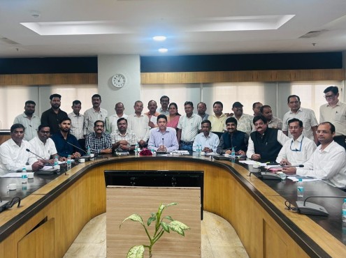 छत्तीसगढ़ राज्य के कर्मचारियों को कैशलेस चिकित्सा सुविधा प्रदान करने कर्मचारी संगठनों के द्वारा मैराथन बैठक में विस्तृत चर्चा उपरांत अनुमोदित