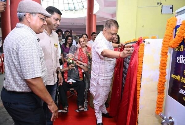 रोटरी क्लब ऑफ बिलासपुर ने न्यू हाईटेक बस स्टैंड, तिफरा में शुरू की शीतल जल सेवा, विधायक अमर अग्रवाल ने कहा संवेदनशीलता एवं सेवा भावना उत्कृष्ट उदाहरण